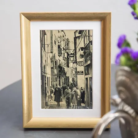 Daire Soalheiro No Bairro Alto / Chiado
