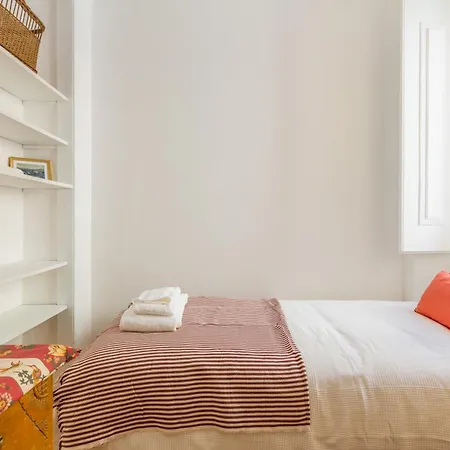 Daire Soalheiro No Bairro Alto / Chiado