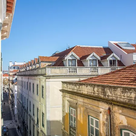 Daire Soalheiro No Bairro Alto / Chiado *